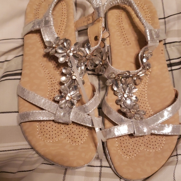 Women's sandals - Picture 1 of 3